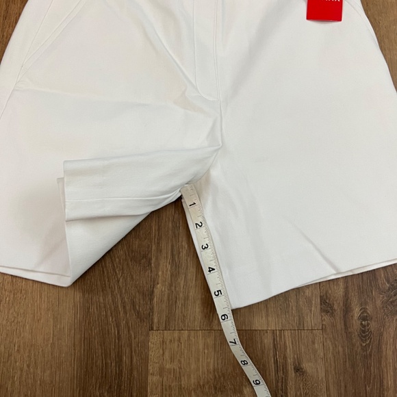 NEW Spanx On the Go Ultimate Opacity Classic White Shorts - Picture 5 of 13